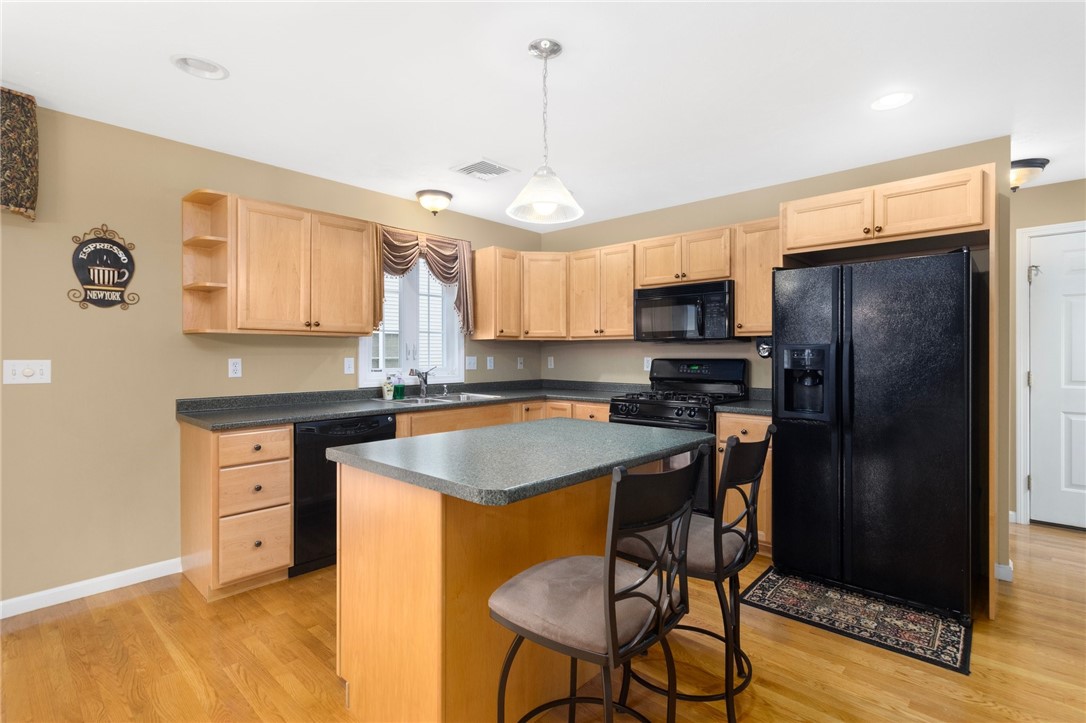 500 Mendon Road, Unit 112 Cumberland, RI 02864 - Photo 8 of 38