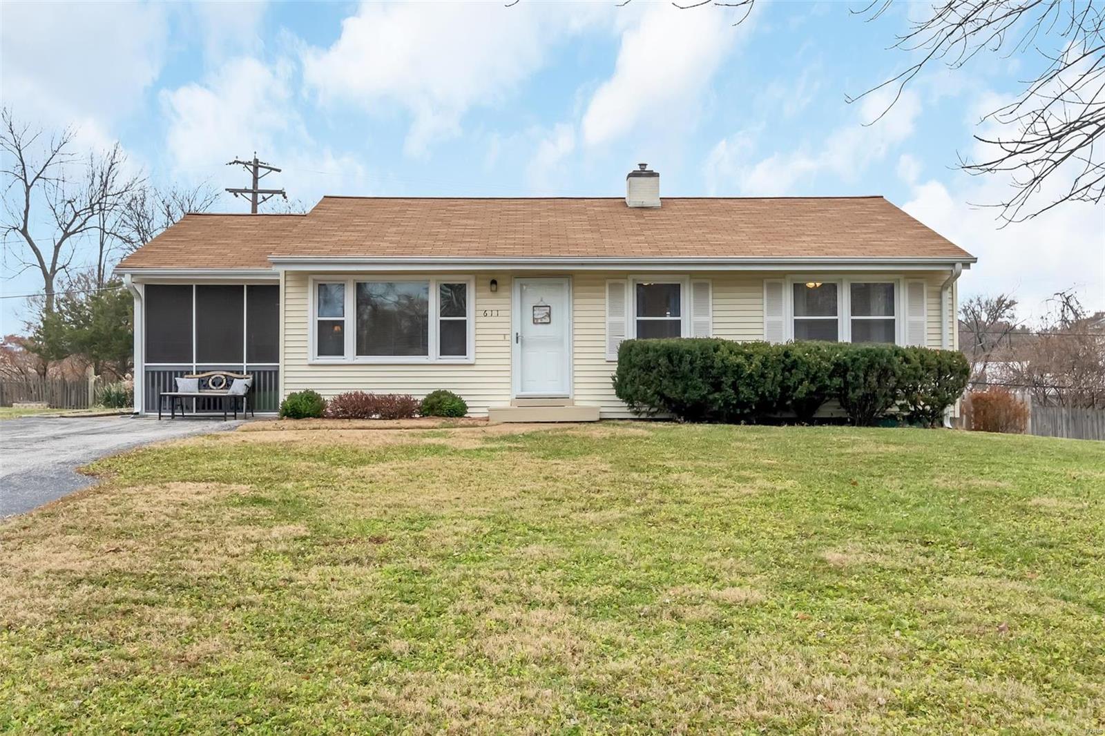 611 Barton Lane Ballwin, MO 63021 - Photo 1 of 27 Gallery Image 1