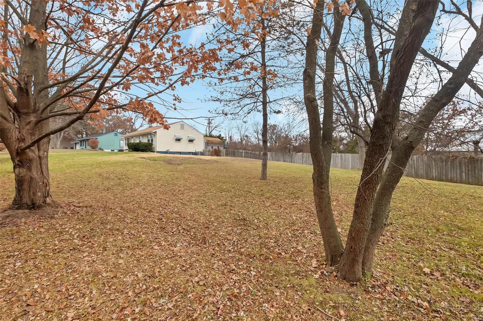 611 Barton Lane Ballwin, MO 63021 - Photo 25 of 27 Gallery Image 25