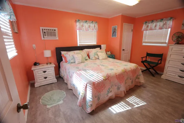 $270,000 | 189 Oak Grand Isle, Grand Isle, LA 70358