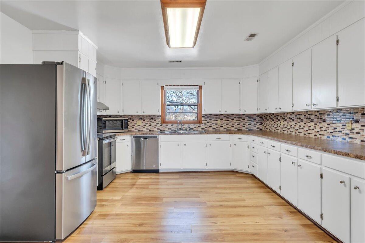 830 Dexter Road Roanoke, VA 24019 - Photo 11 of 48 10-MIB07152