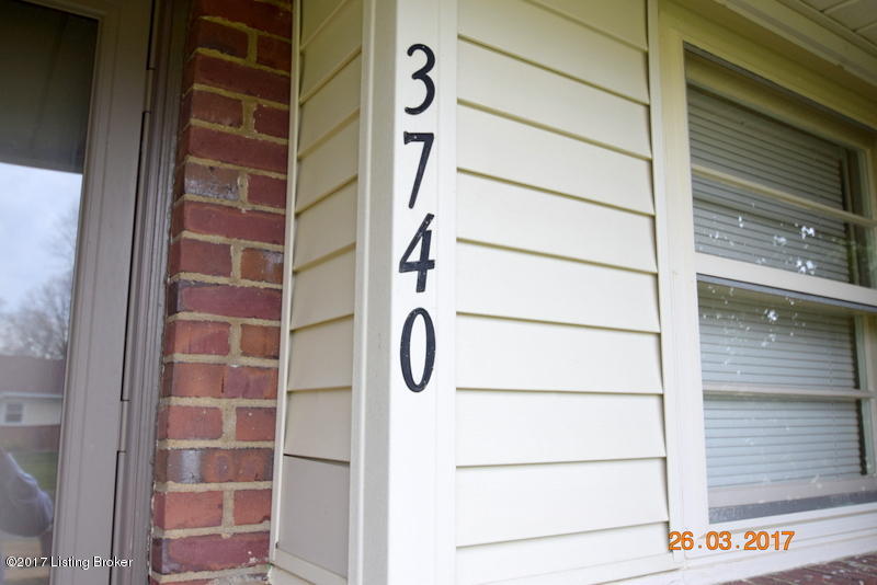 3740 Rouge Way Louisville, KY 40218 - Photo 6 of 41 DSC_0276