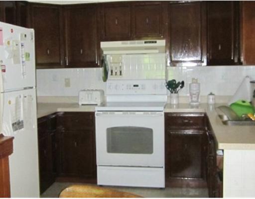 110 Jellerson Road Sanford, ME 04073 - Photo 2 of 14 Kitchen.