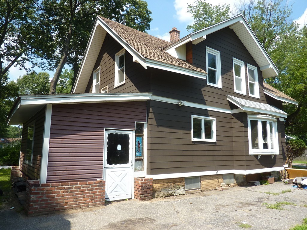70 Monticello Avenue Springfield, MA 01109 - Photo 3 of 14 Gallery Image 3