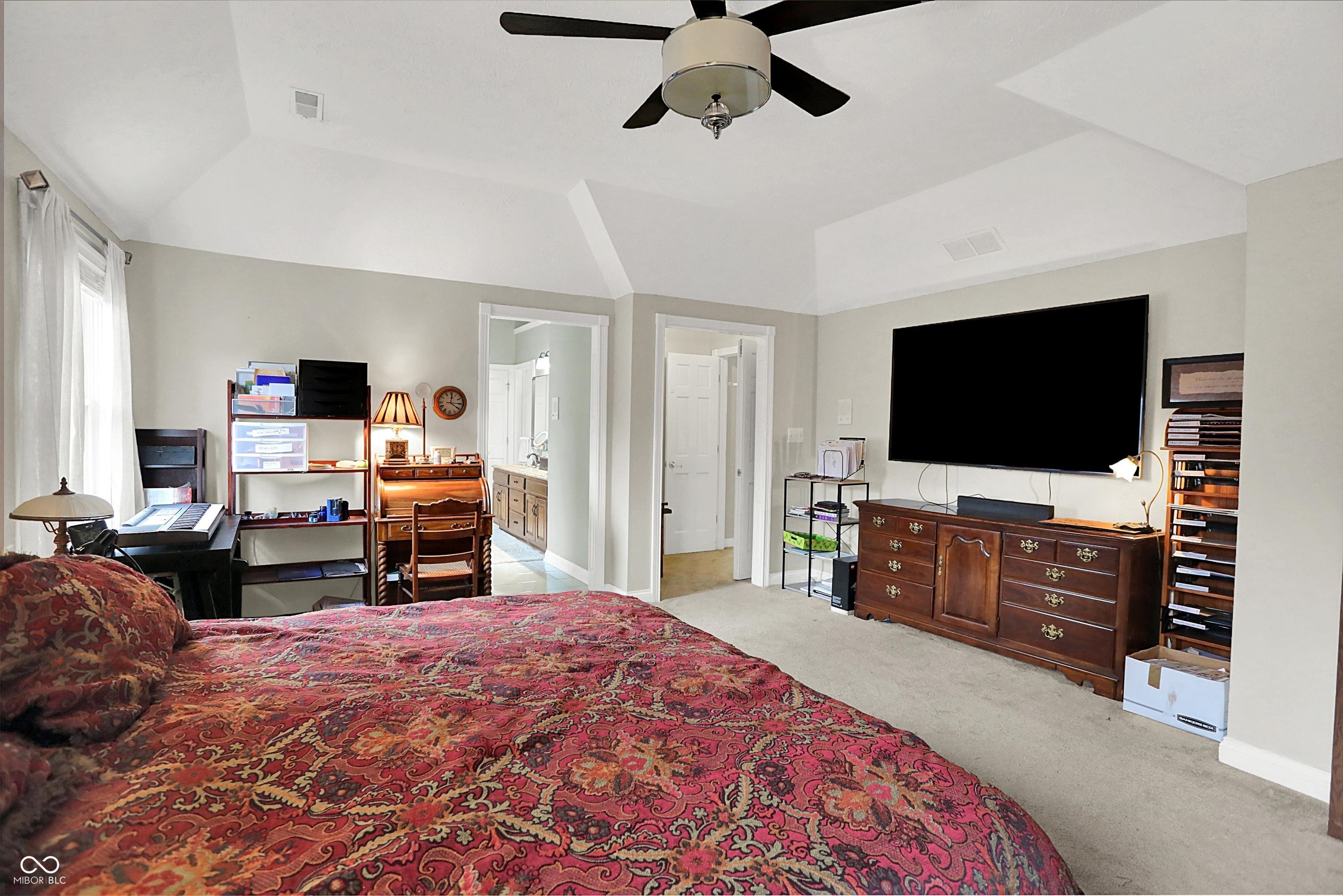 9986 Springstone Road Fishers, IN 46055 - Photo 13 of 32