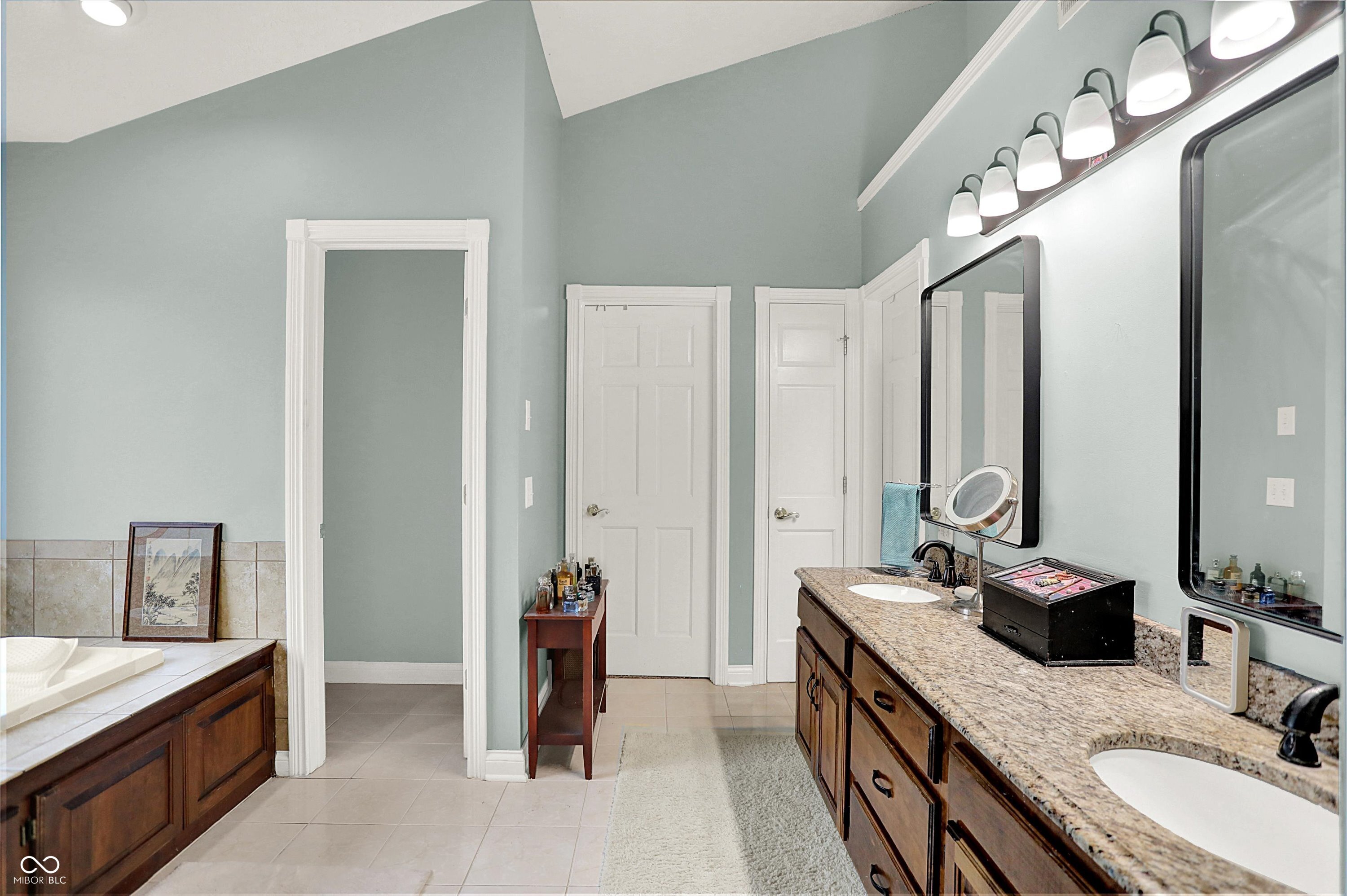 9986 Springstone Road Fishers, IN 46055 - Photo 14 of 32