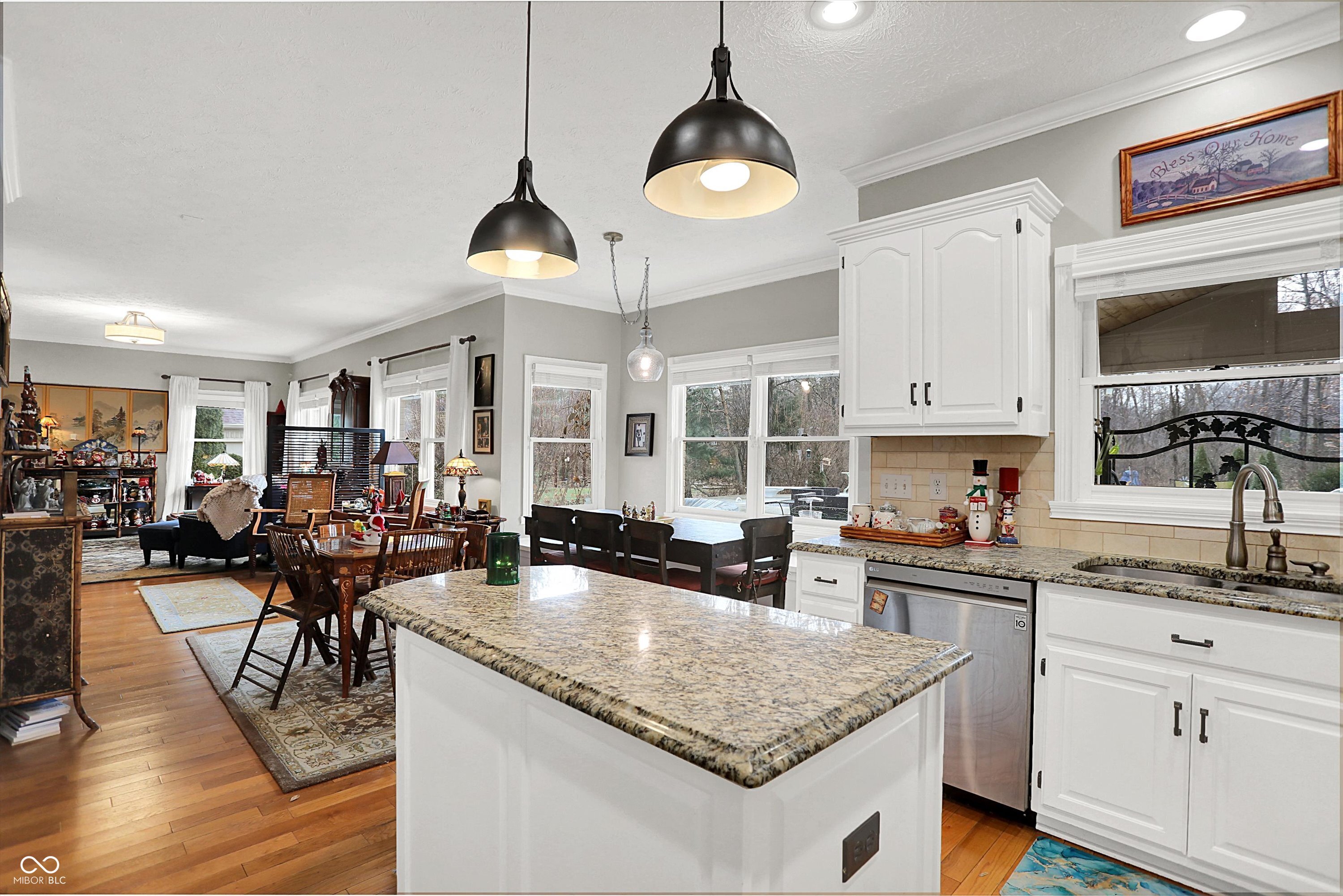 9986 Springstone Road Fishers, IN 46055 - Photo 7 of 32