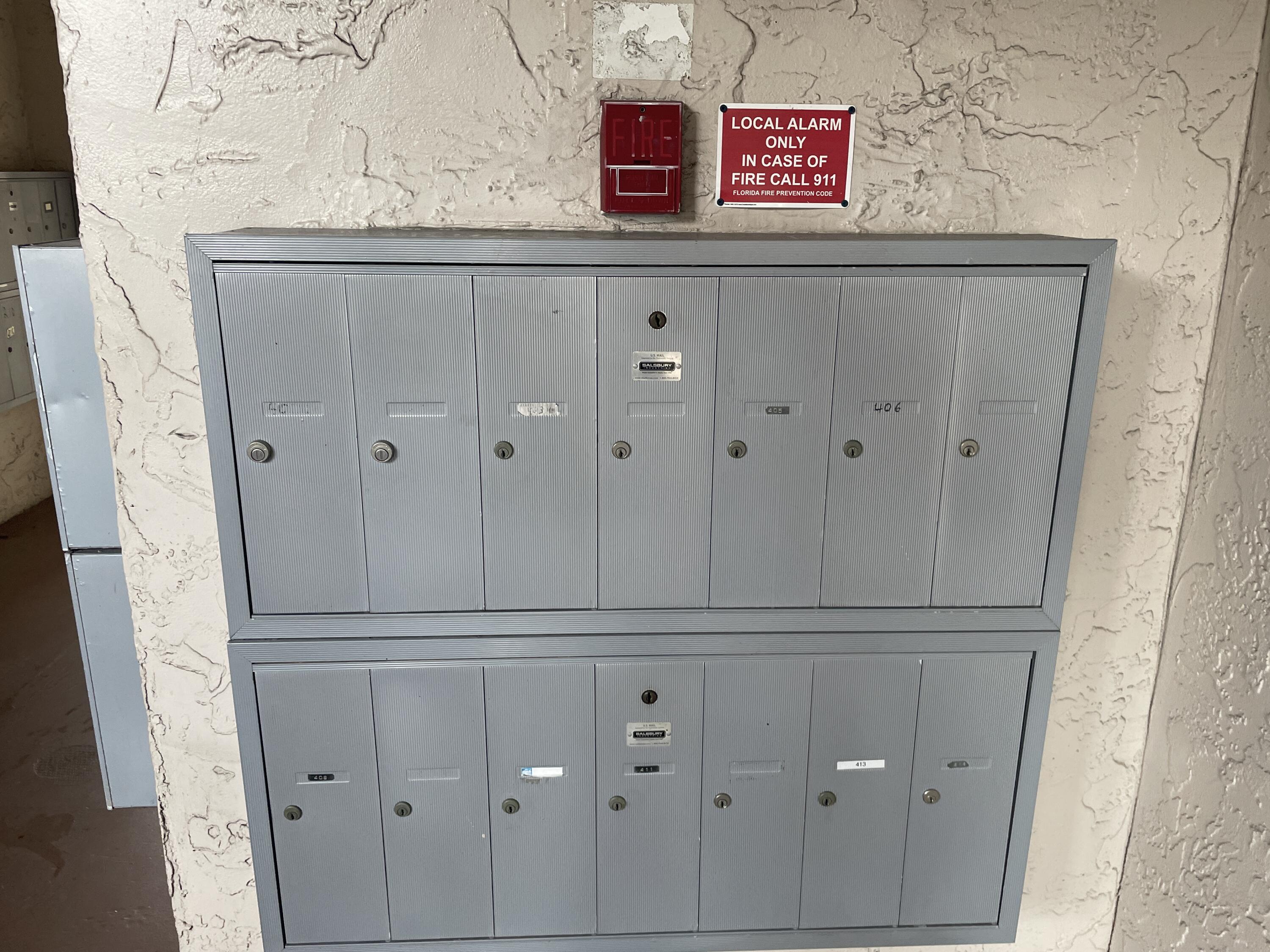 725 Lori Drive, Unit 406 Palm Springs, FL 33461 - Photo 18 of 40