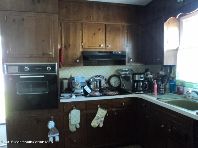 32 Orange Road Brick, NJ 08723 - Photo 5 of 12 DSC05879