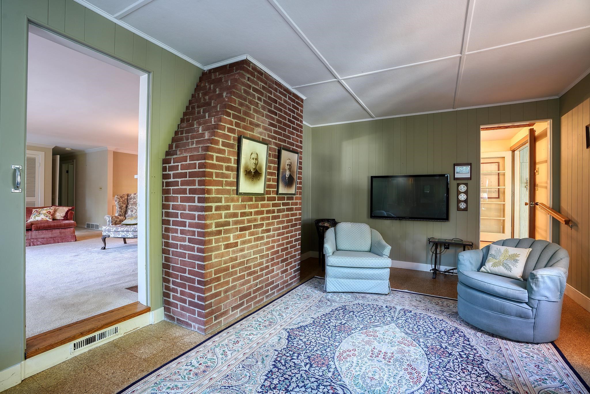 284 Main Street Jaffrey, NH 03452 - Photo 11 of 32 Gallery Image 11