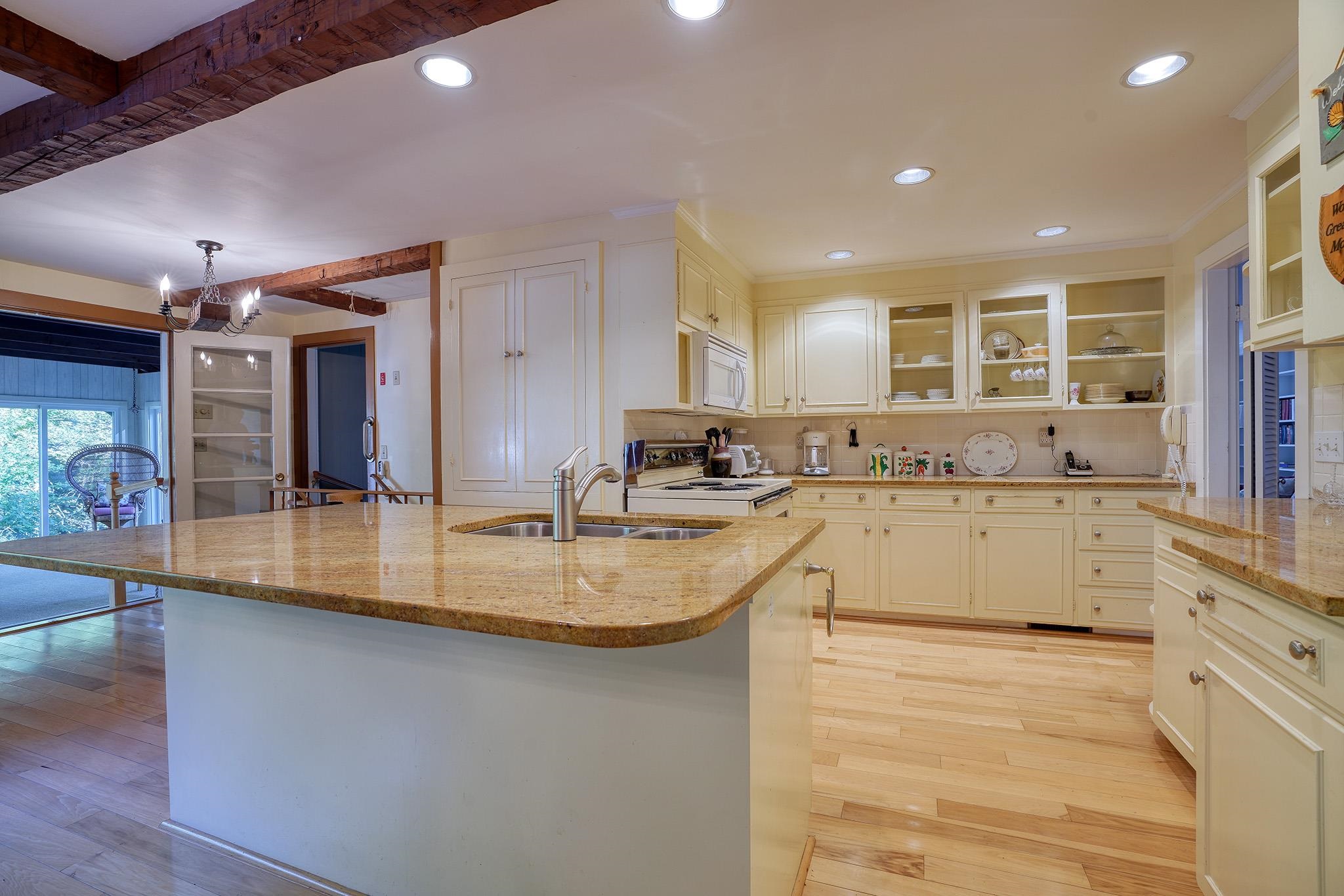 284 Main Street Jaffrey, NH 03452 - Photo 7 of 32 Gallery Image 7