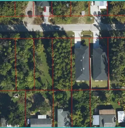 $225,000 | 3060 Pine Tree Drive, Naples, FL 34112