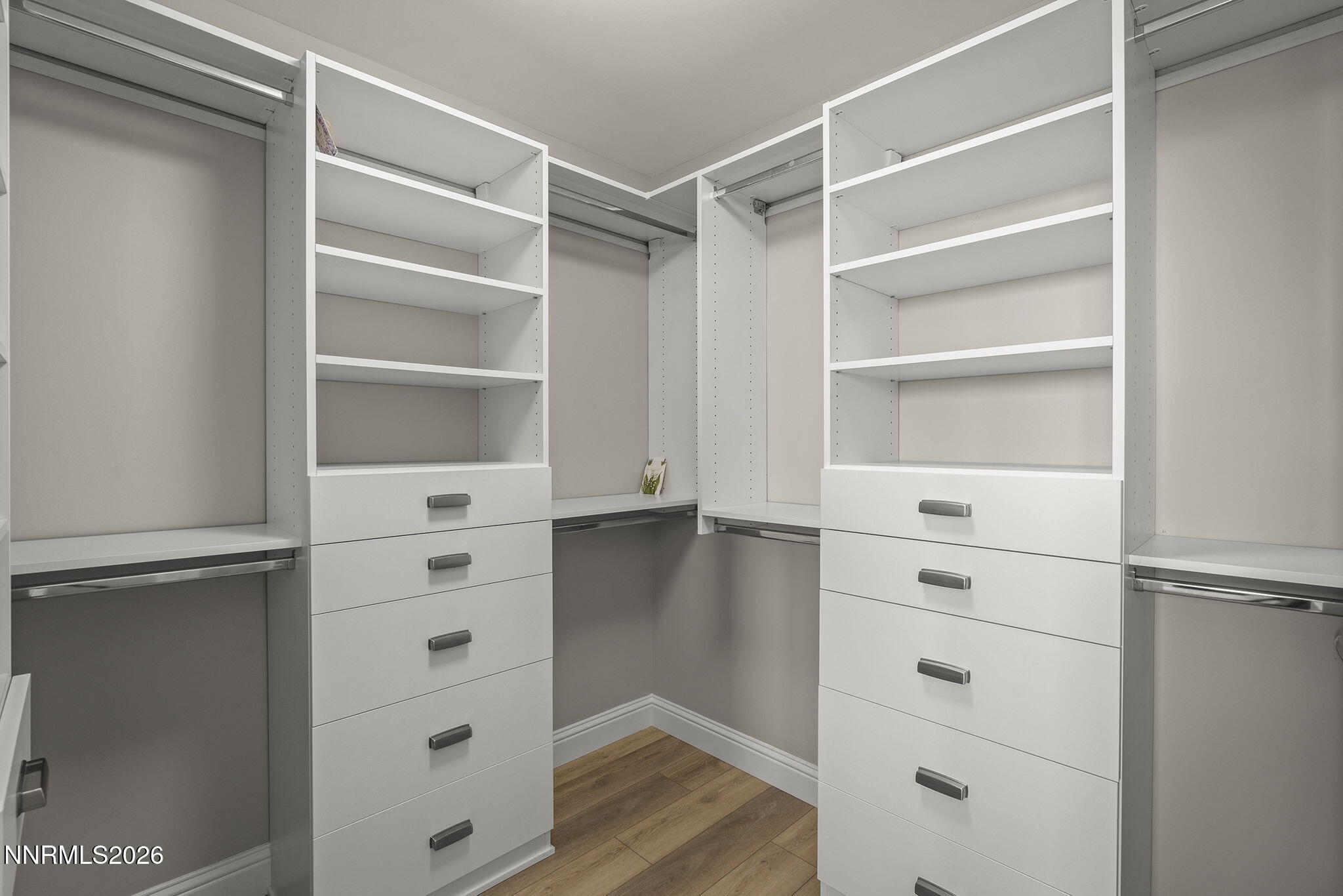 50 North Sierra Street, Unit 803 Reno, NV 89501 - Photo 16 of 39 23-web-or-mls-_DSC6218