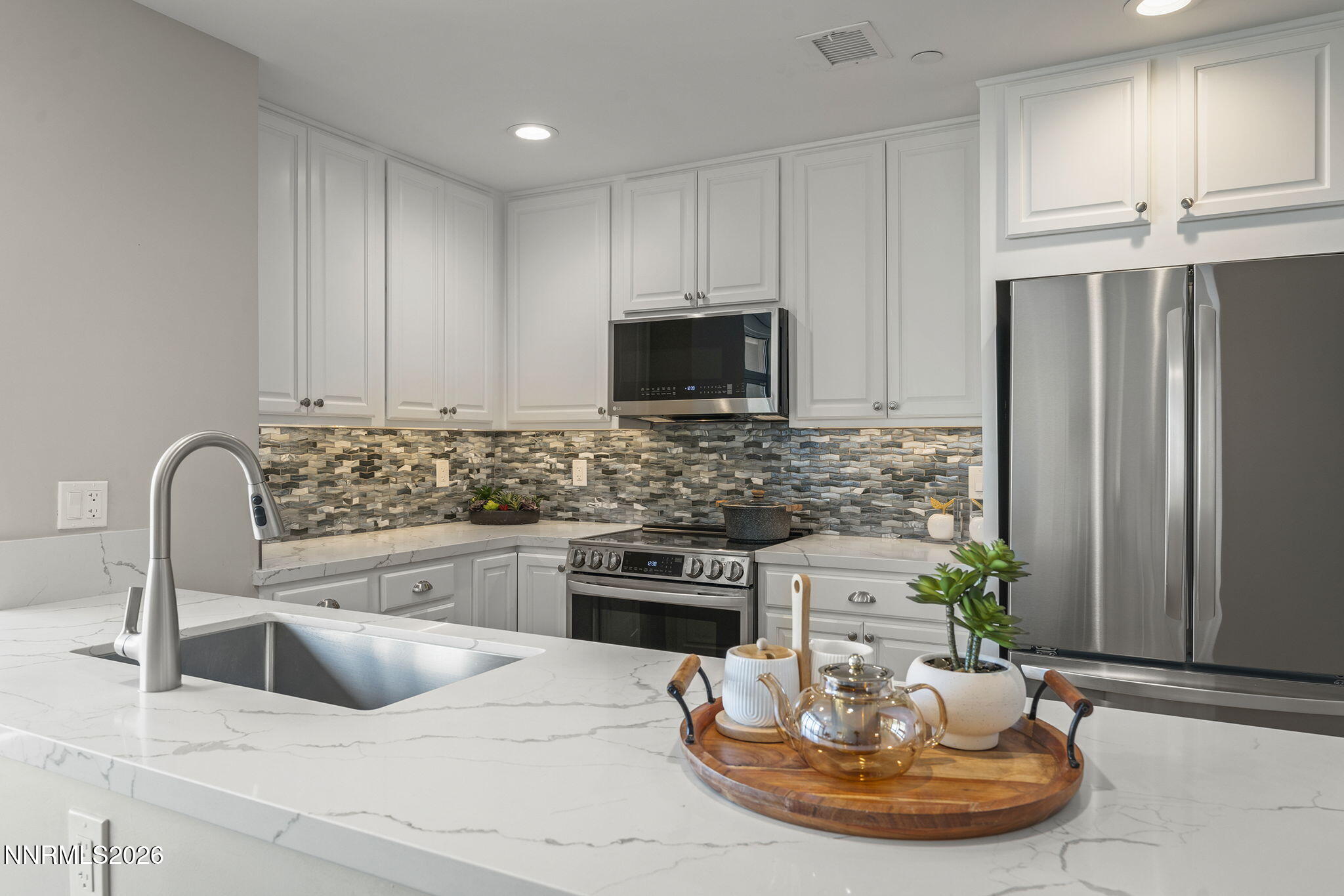 50 North Sierra Street, Unit 803 Reno, NV 89501 - Photo 5 of 39 17-web-or-mls-_DSC6178 - Copy