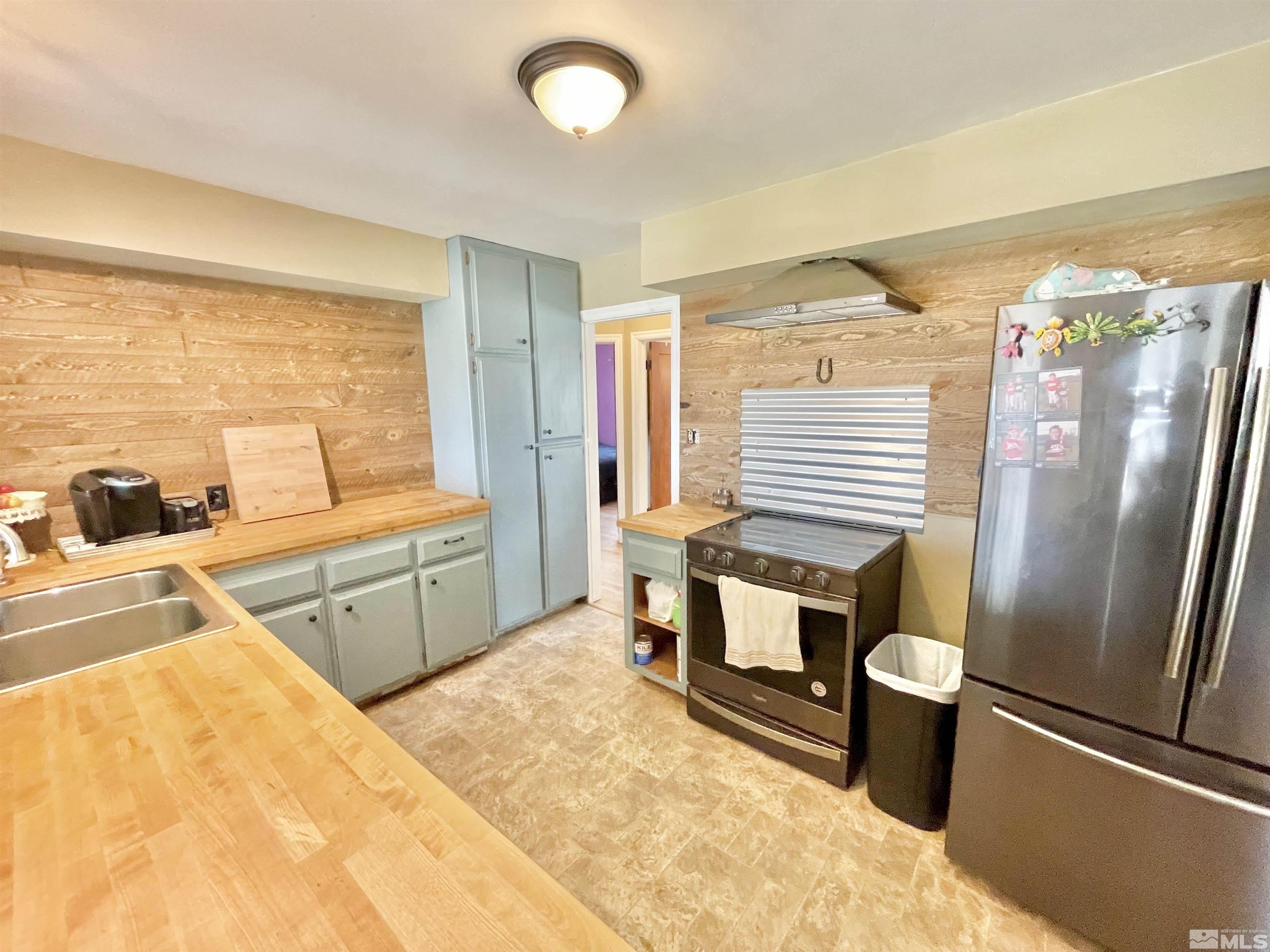 11860 Deodar Way Reno, NV 89506 - Photo 8 of 31 Photo 8