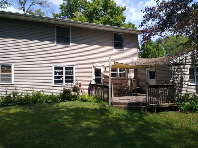 $369,000 | 61100 Quinnesec Road, Cassopolis, MI 49031