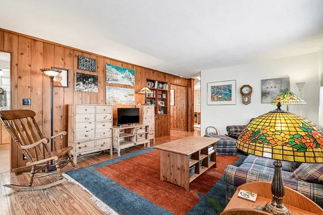 $369,000 | 61100 Quinnesec Road, Cassopolis, MI 49031