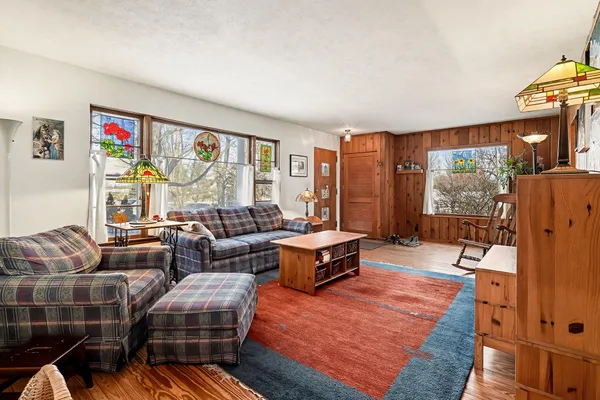 $359,000 | 61100 Quinnesec Road, Cassopolis, MI 49031