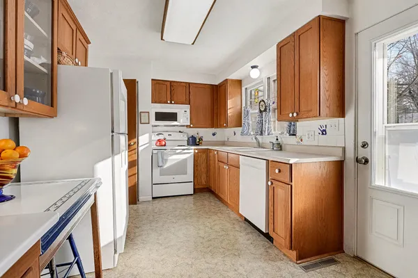 $359,000 | 61100 Quinnesec Road, Cassopolis, MI 49031