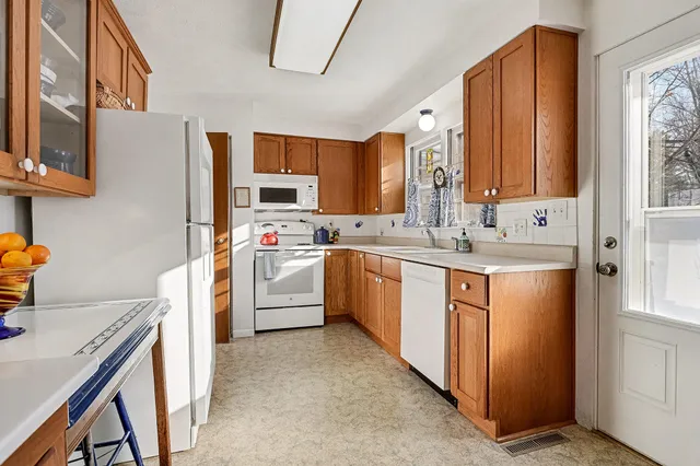 $369,000 | 61100 Quinnesec Road, Cassopolis, MI 49031