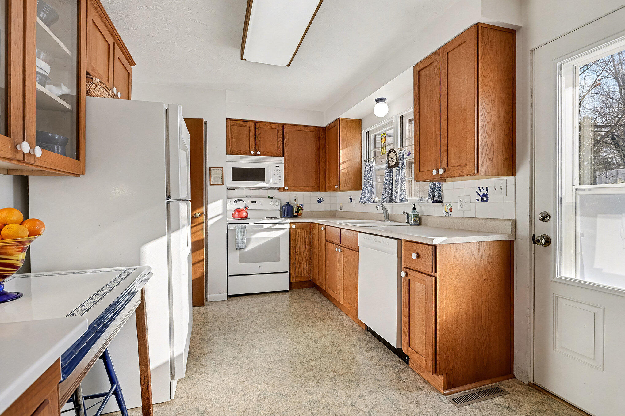 61100 Quinnesec Road Cassopolis, MI 49031 - Photo 10 of 46 KITCHEN