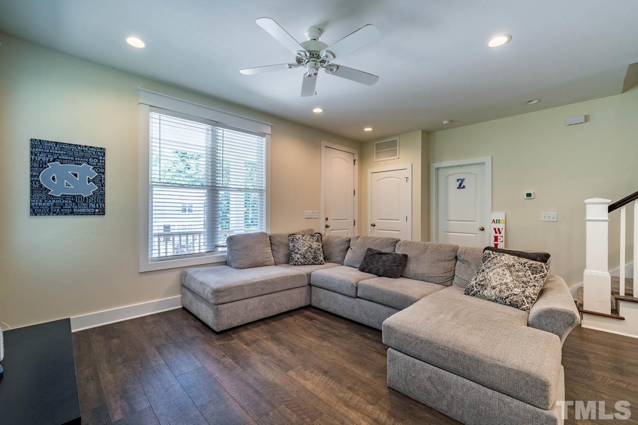 325 Smith Level Road Chapel Hill, NC 27516 - Photo 10 of 27