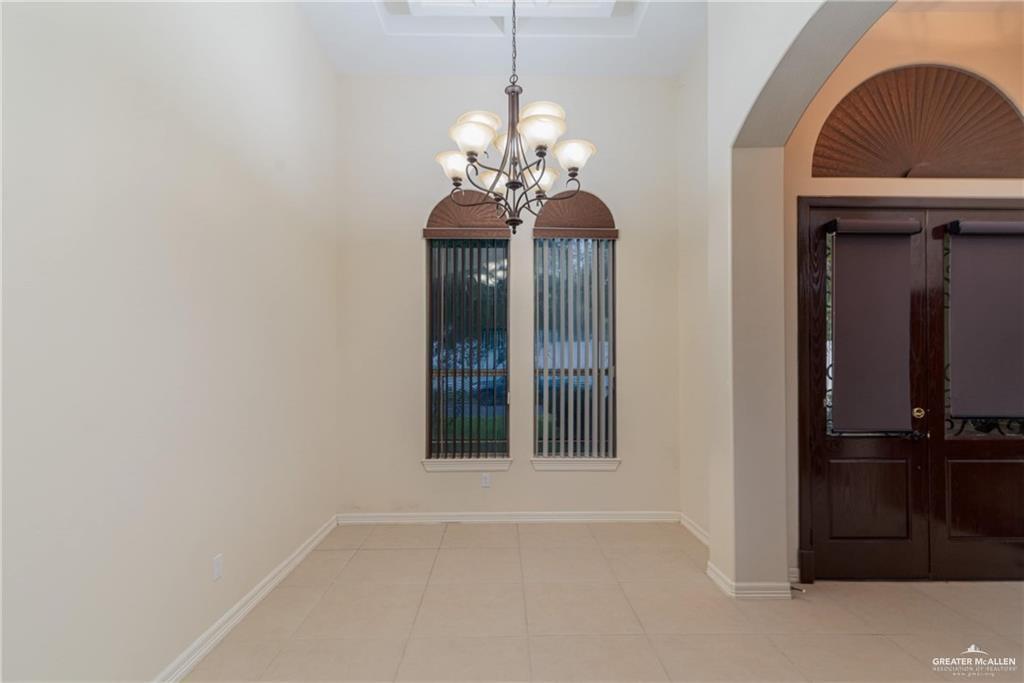 3210 South 5th Lane McAllen, TX 78503 - Photo 4 of 11