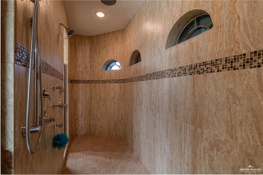 3210 South 5th Lane McAllen, TX 78503 - Photo 10 of 11 a bathroom with a shower