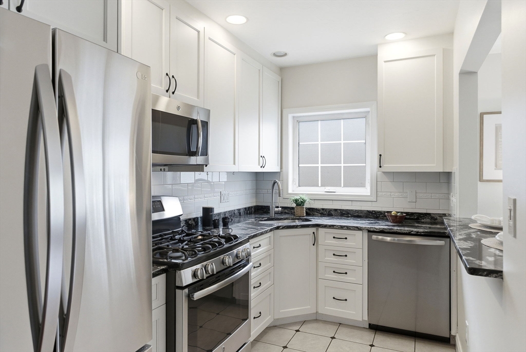 111 West 8th Street, Unit A Boston, MA 02127 - Photo 4 of 32