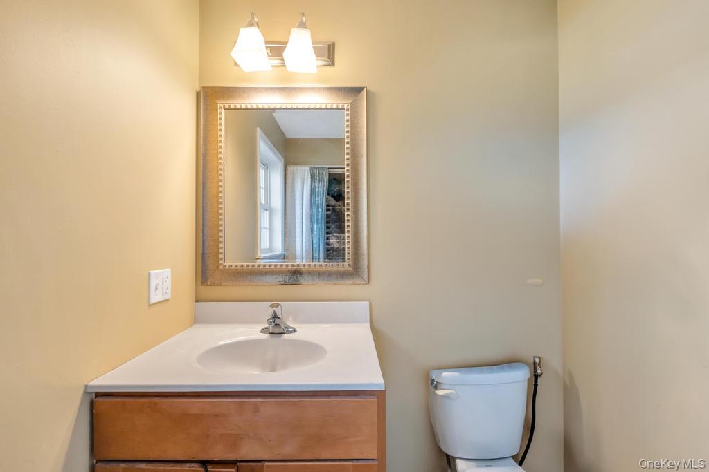 49 Lester Avenue Freeport, NY 11520 - Photo 20 of 33