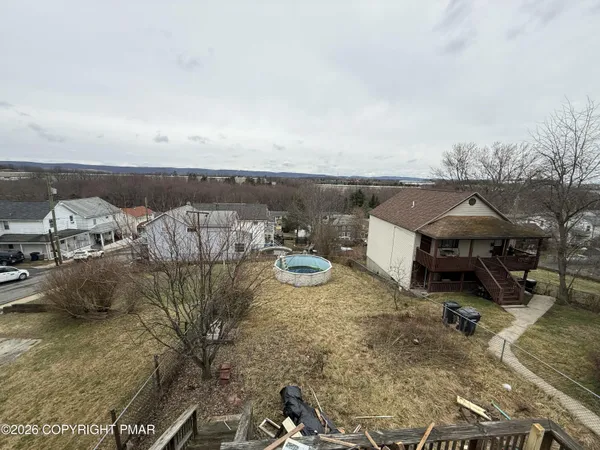 $2,100 | 735 Main Street, Unit 2, Sugar Notch, PA 18706