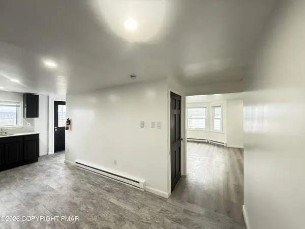 $2,100 | 735 Main Street, Unit 2, Sugar Notch, PA 18706