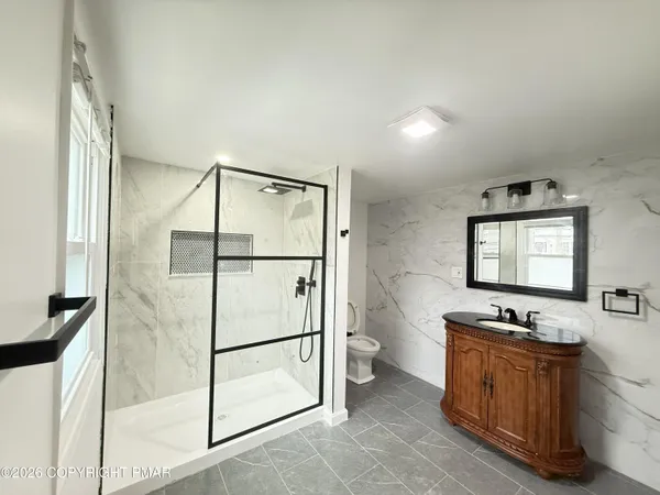 $2,100 | 735 Main Street, Unit 2, Sugar Notch, PA 18706