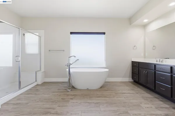 $898,500 | 2394 Bharvani Avenue, Manteca, CA 95337