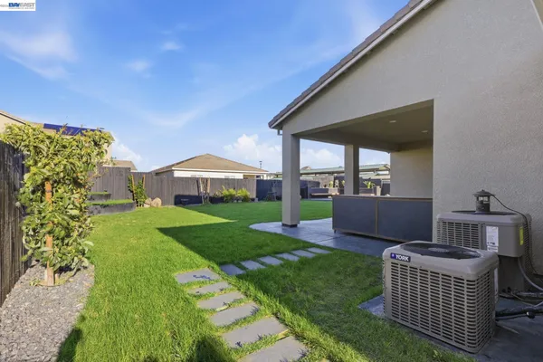 $898,500 | 2394 Bharvani Avenue, Manteca, CA 95337