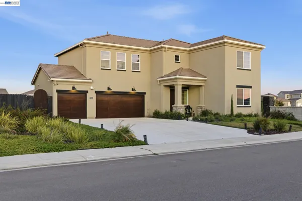 $898,500 | 2394 Bharvani Avenue, Manteca, CA 95337