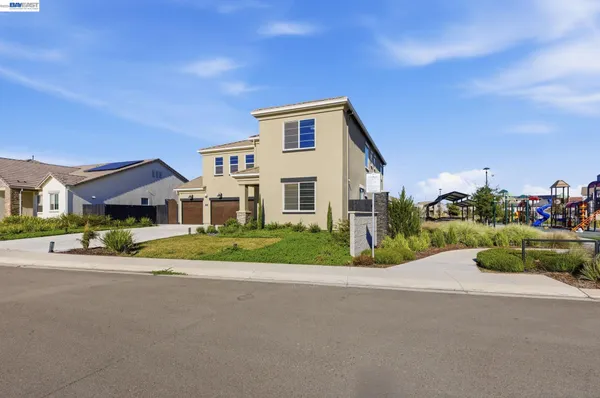 $898,500 | 2394 Bharvani Avenue, Manteca, CA 95337