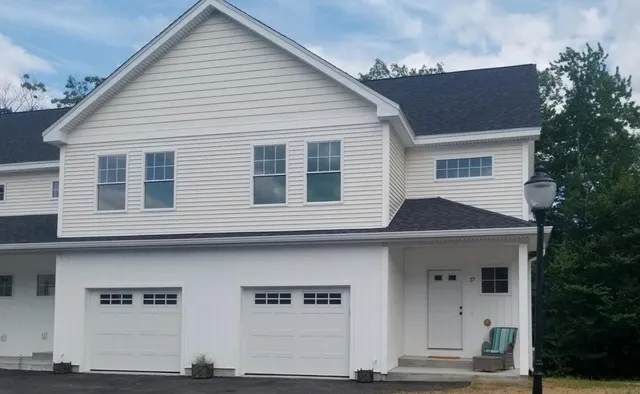 $439,900 | 17 Signal Street, Unit I1, Sanford, ME 04083