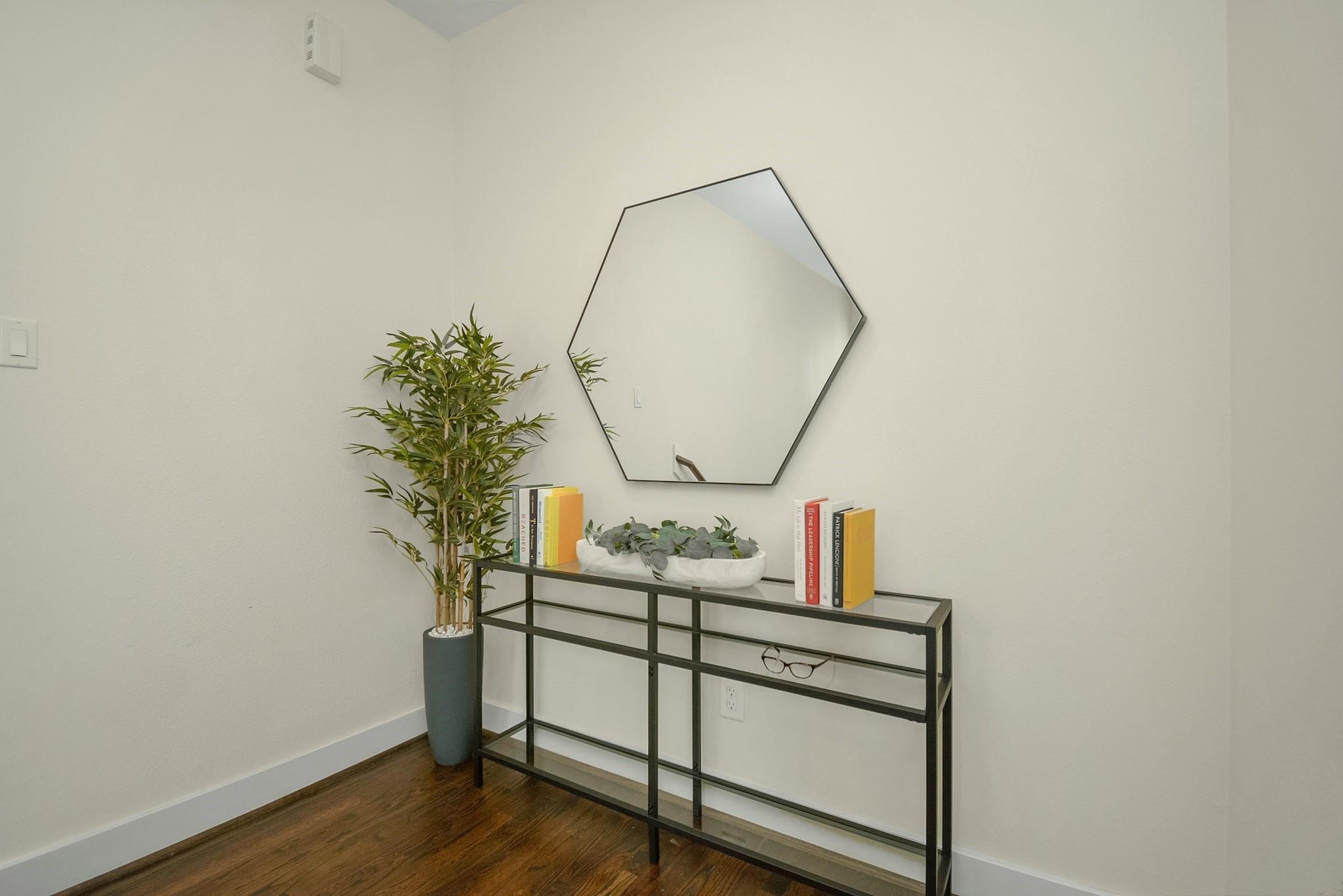 4608 Nett Street, Unit D Houston, TX 77007 - Photo 41 of 47 a view of a mirror in a room
