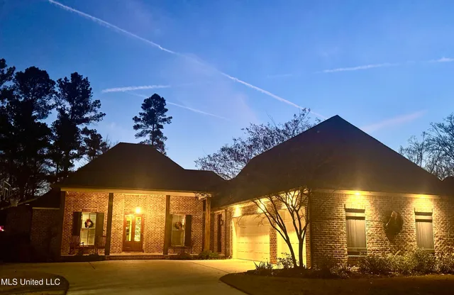 $597,900 | 152 Grayhawk Drive, Madison, MS 39110