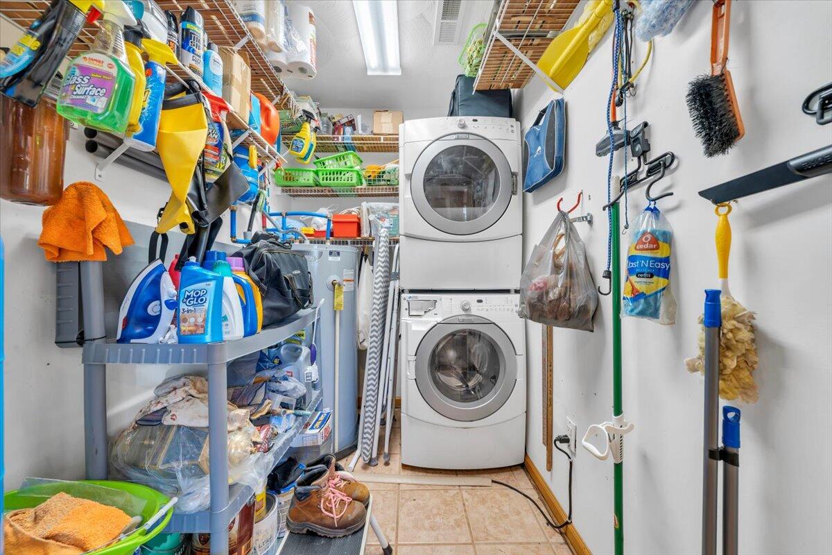 531 Brookwood Road Wirtz, VA 24184 - Photo 23 of 57 a utility room with dryer and washer