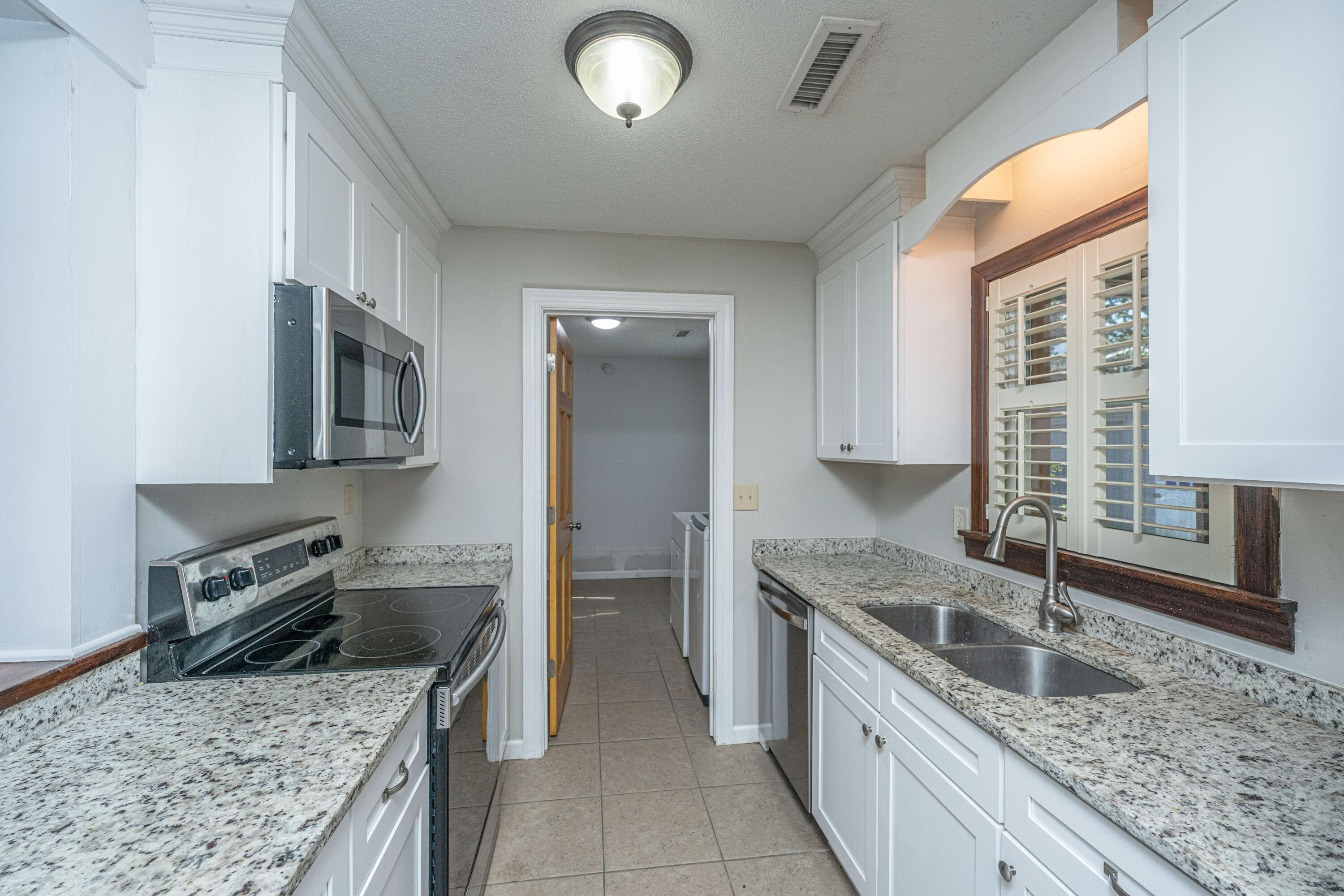 607 Schooner Road Charleston, SC 29412 - Photo 25 of 45 607 Schooner Road