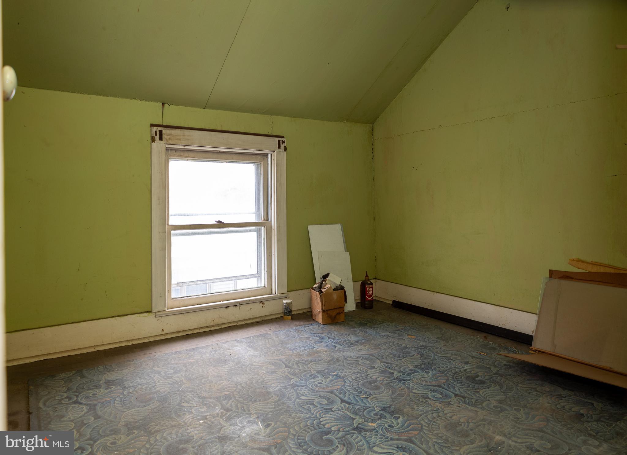 4398 South Bowers Road Milford, DE 19963 - Photo 23 of 54 an empty room with a window