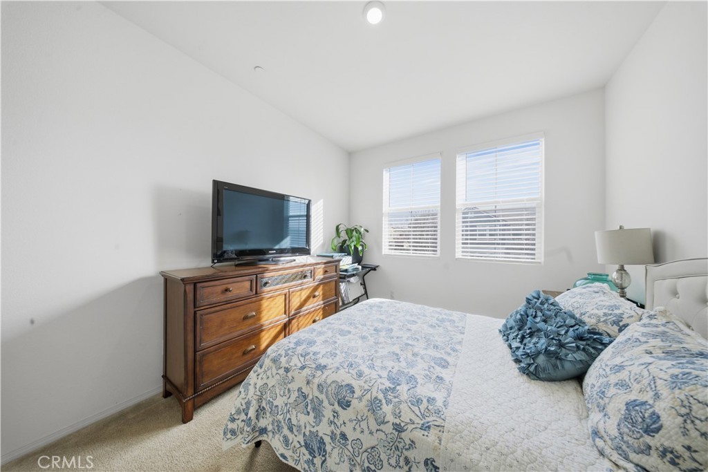 4032 South Cellars Way Ontario, CA 91761 - Photo 18 of 49