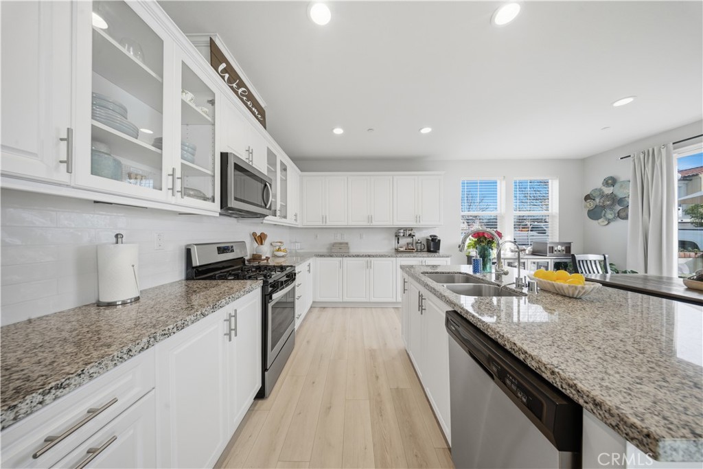 4032 South Cellars Way Ontario, CA 91761 - Photo 8 of 49