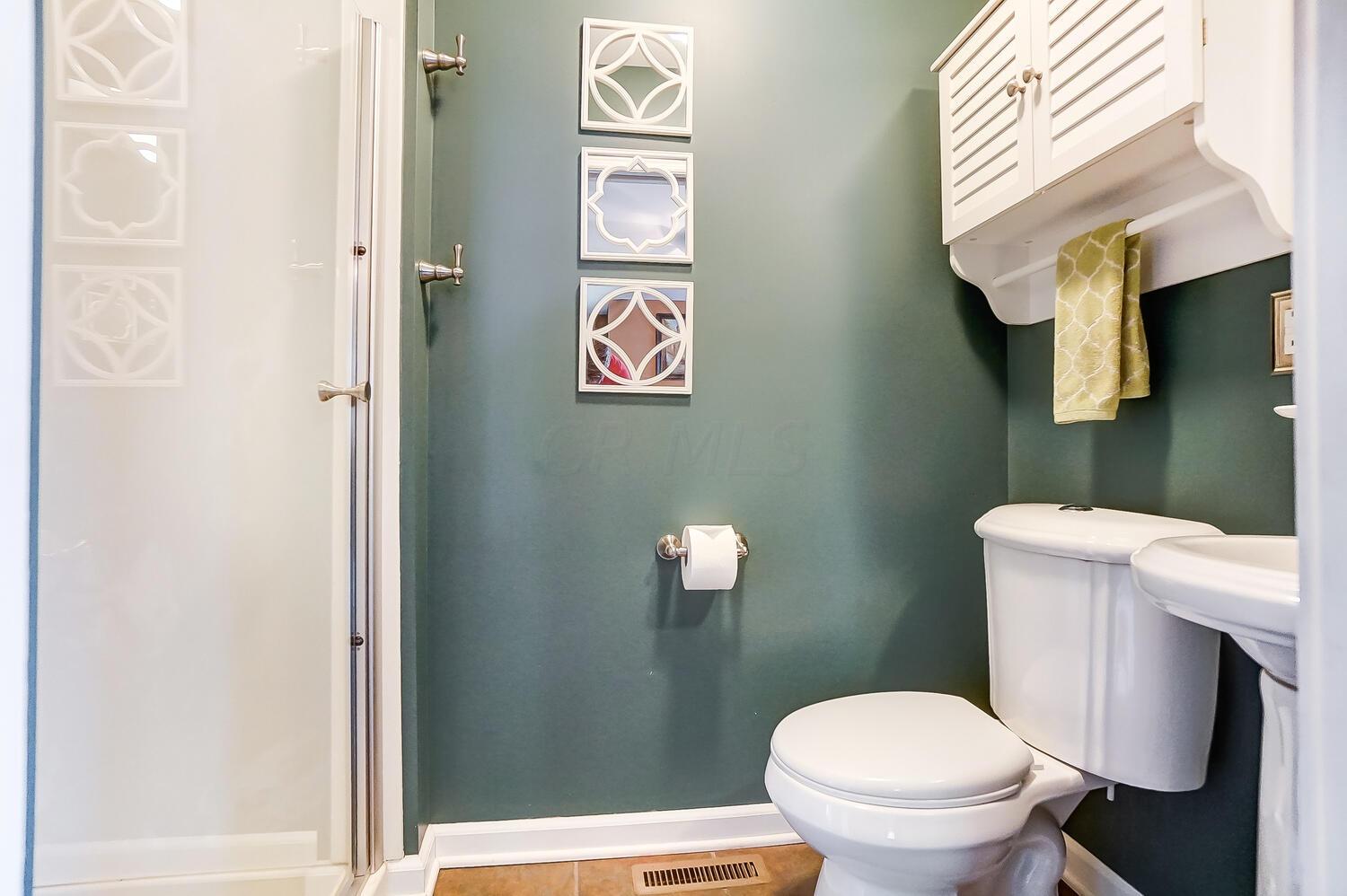 2454 Swansea Road Columbus, OH 43221 - Photo 20 of 44