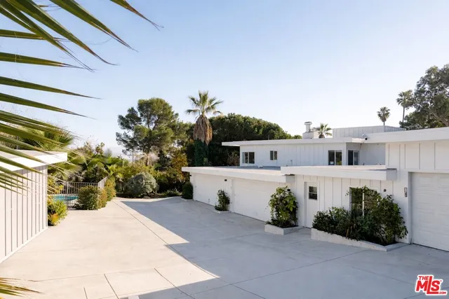 a view of house with outdoor space