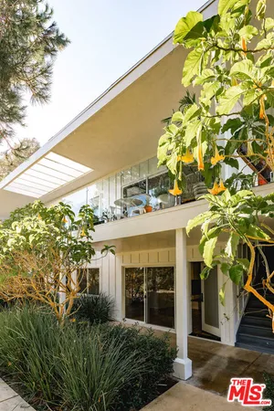 a view of outdoor space yard and patio