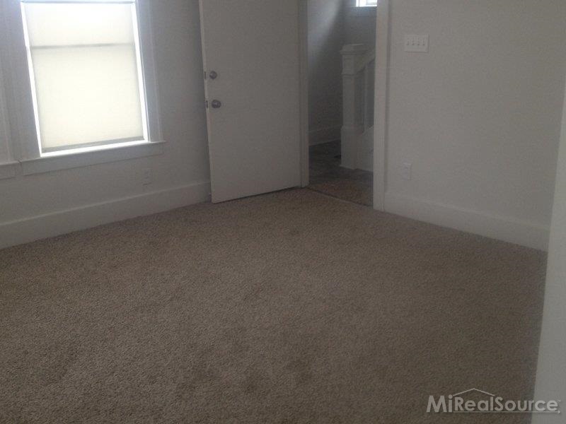 910 Neff Road, Unit 912 Grosse Pointe, MI 48230 - Photo 15 of 33