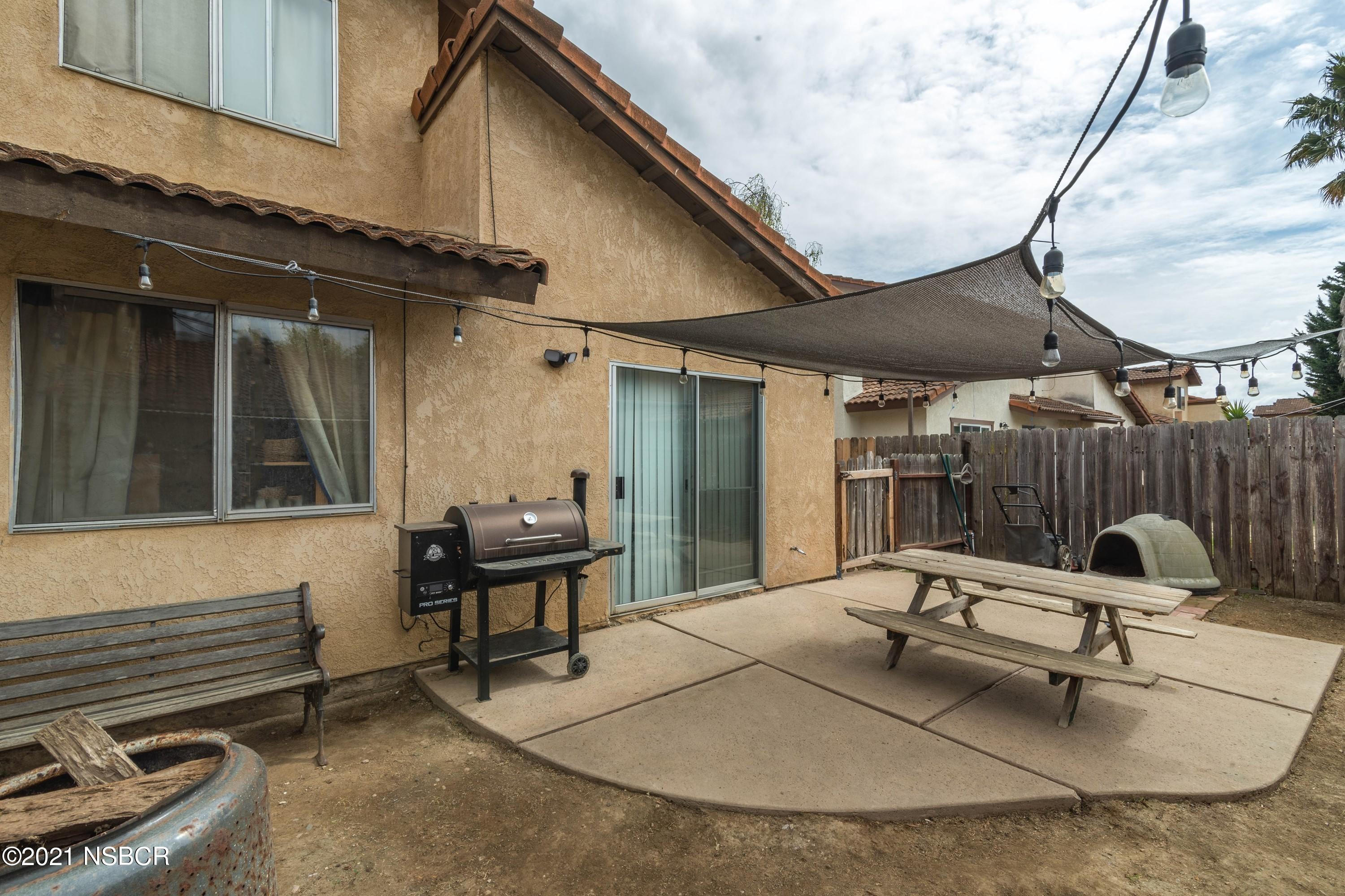 1117 Parkside Way Lompoc, CA 93436 - Photo 14 of 15 a view of a lounge chair in the patio
